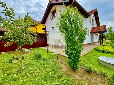 Casa single 5 camere teren 377 mp deschidere la 2 strazi Sibiu - foto 1