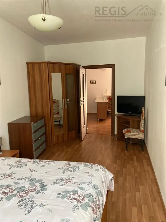 Apartament de 3 camere in zona Centrul Istoric - foto 2