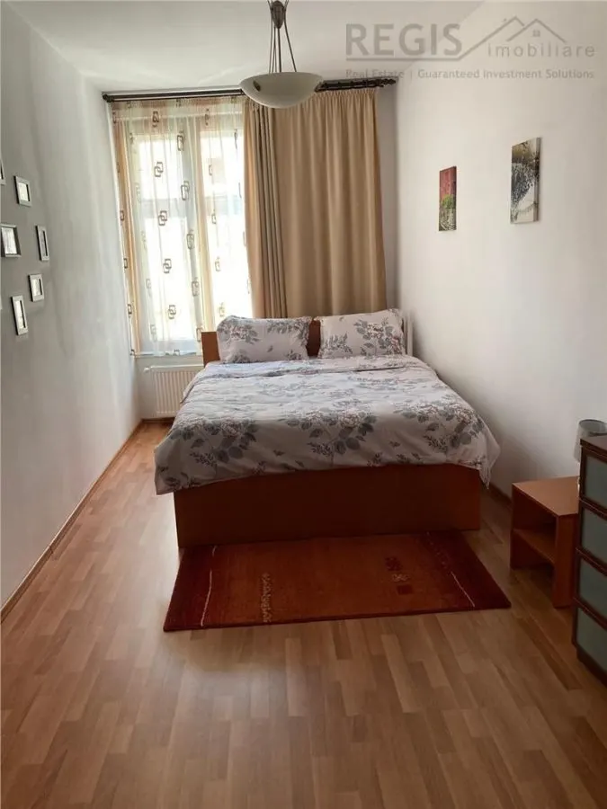 Apartament de 3 camere in zona Centrul Istoric - foto 4