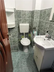 Apartament cu 3 camere decomandat, 2 bai Astra Carpatilor - foto 16