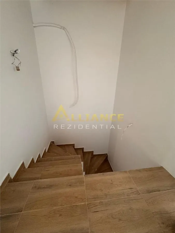 Vila P+1 4 camere 2 bai Popesti Leordeni - foto 6