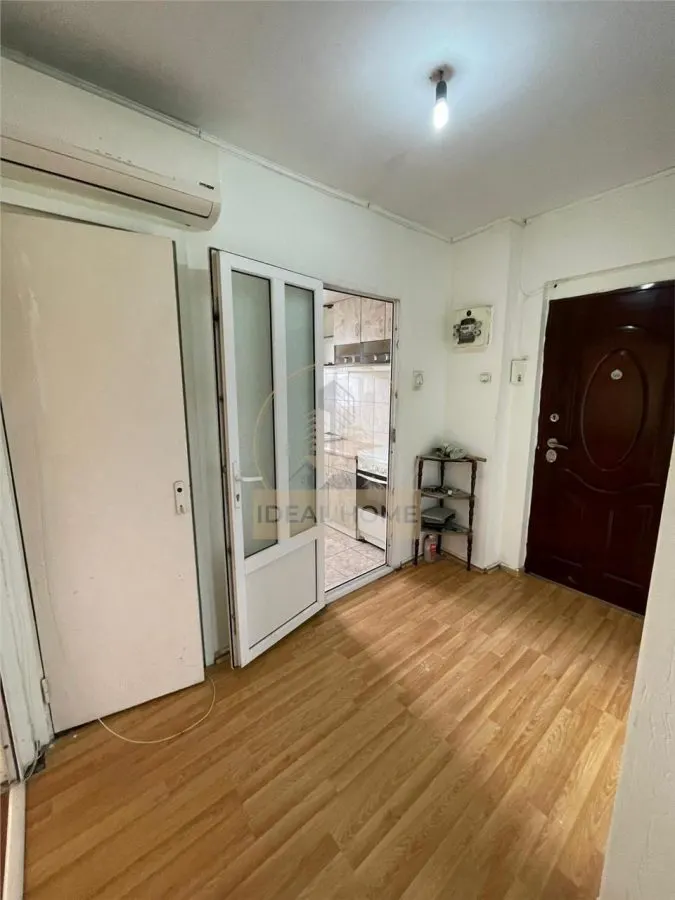 Fara Risc ! Apartament 3 Camere Decomandat Podu Ros - Cantemir - foto 3