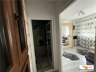 Apartament De Inchiriat Cetate Cu Loc De Parcare , Utilat si Mobilat Complet - foto 3