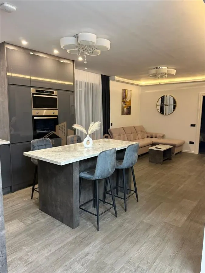 Chirie apartament 2 camere si curte proprie, zona Marul de Aur - foto 2