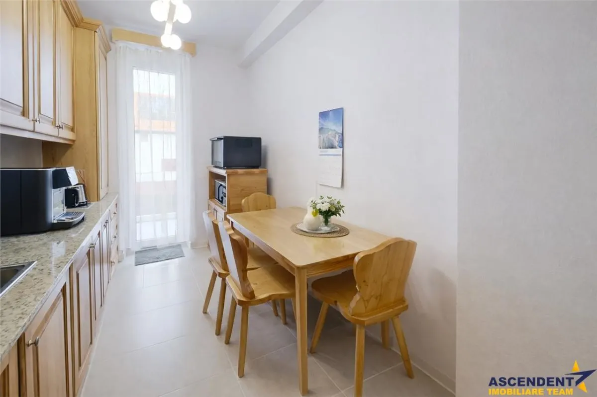 Rezidenta cu vibe de vacanta, mobilata, accesorizata cu terasa, boxa si parcare - foto 3