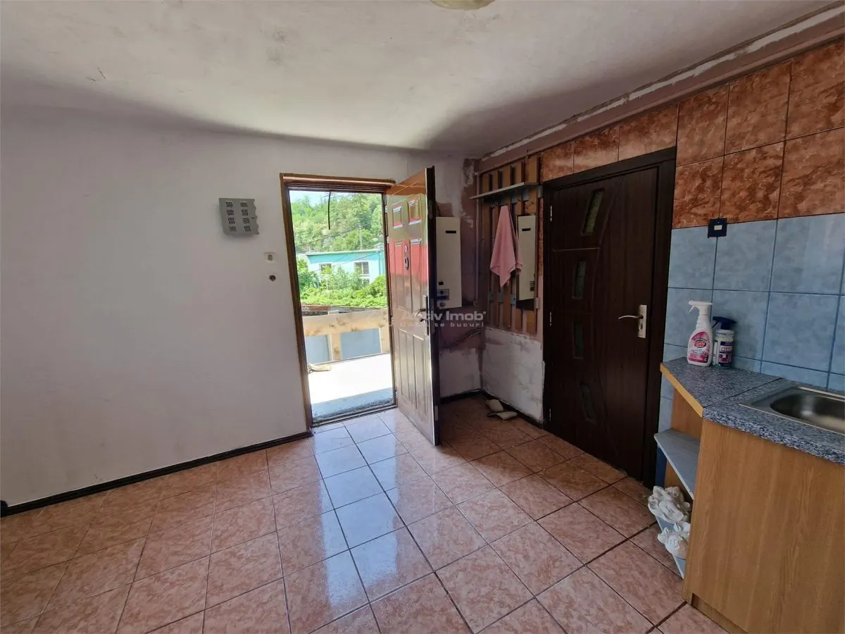 Resita Apartament Et.1 Curte Comuna - foto 2