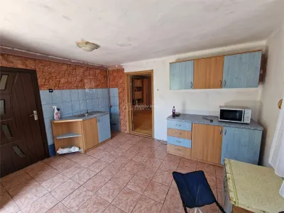 Resita Apartament Et.1 Curte Comuna - foto 6