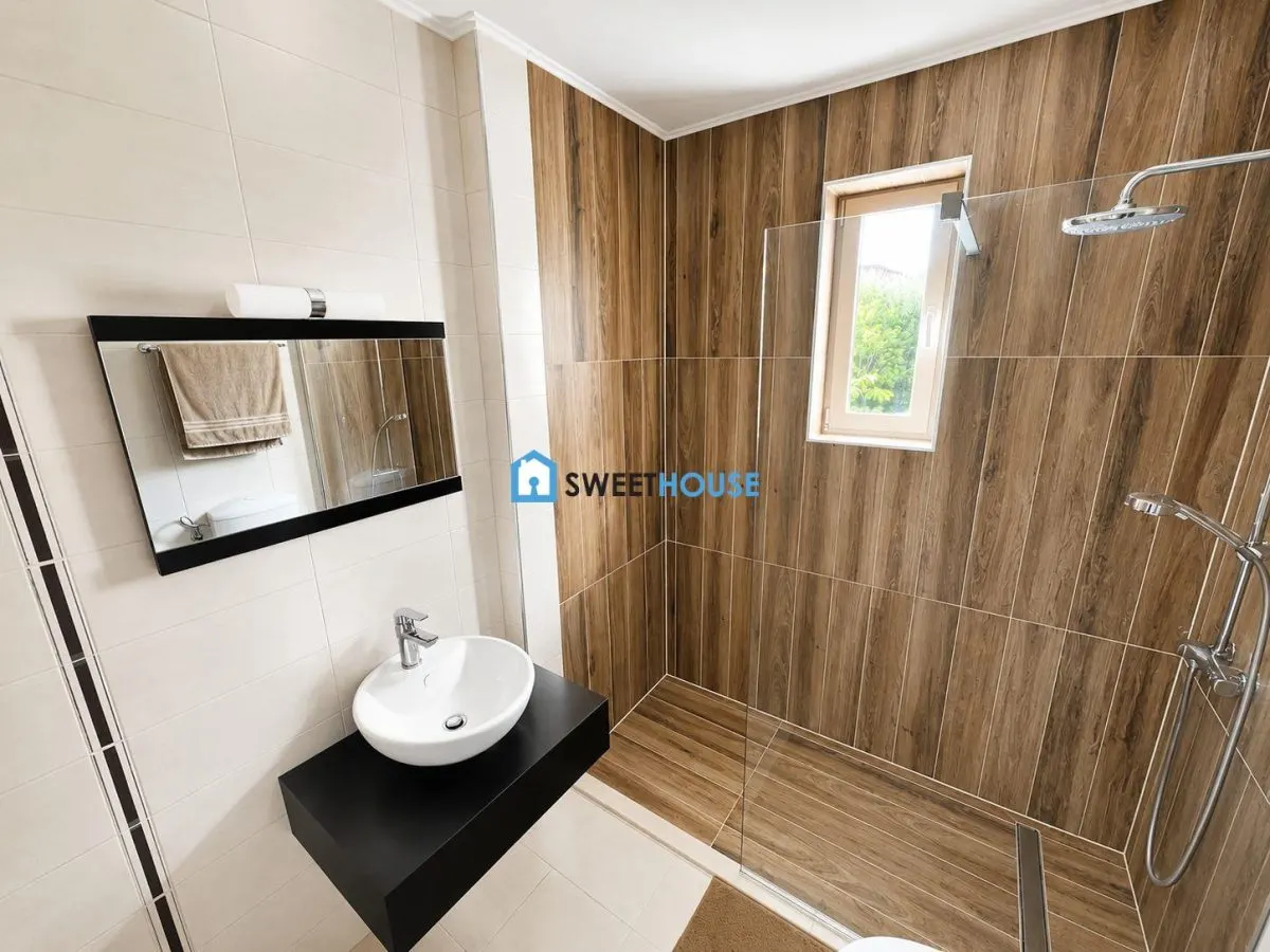 Casa de Lux in cartierul Florilor Fagaras - foto 20