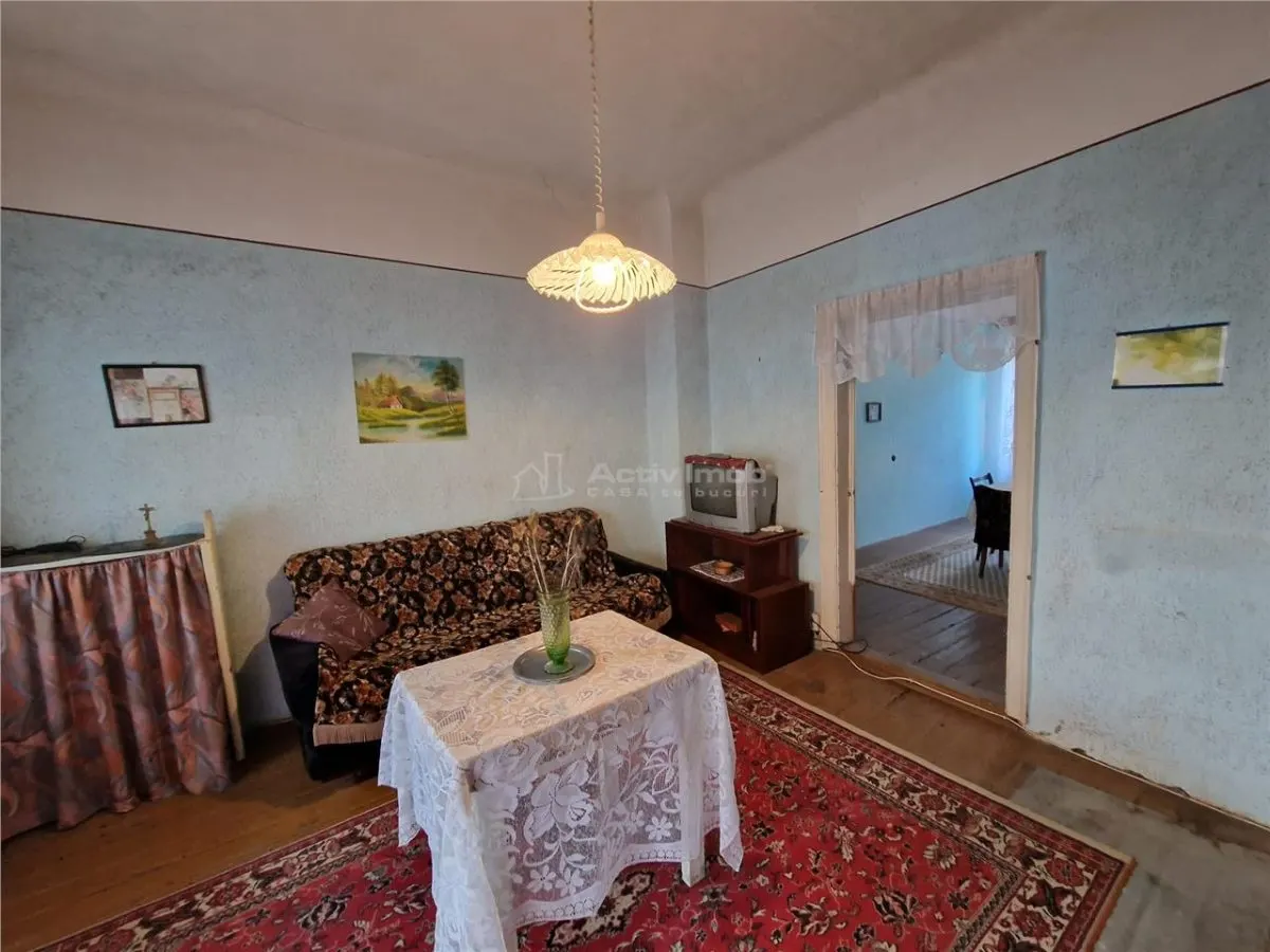 Resita Casa 10 Camere Zona Muncitoresc - foto 15