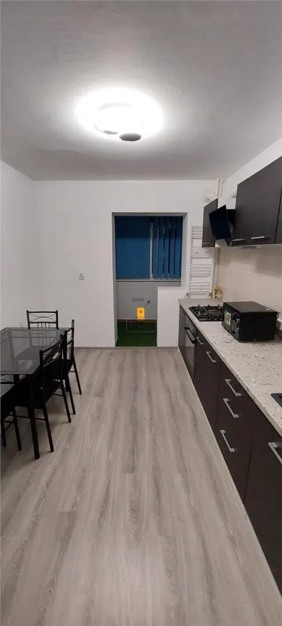 Inchiriere apartament  2 camere zona Mihai Viteazul - foto 7