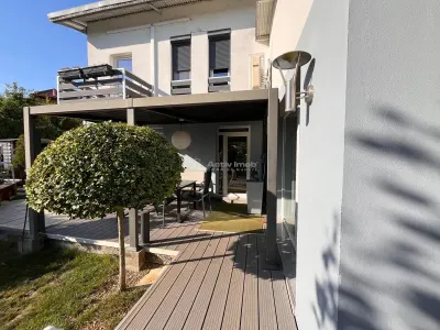 Lugoj,  Vila de Vis Cu Piscina, 440 Mp. Construiti, 820 Mp. Teren - foto 2