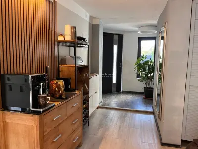 Lugoj,  Vila de Vis Cu Piscina, 440 Mp. Construiti, 820 Mp. Teren - foto 10