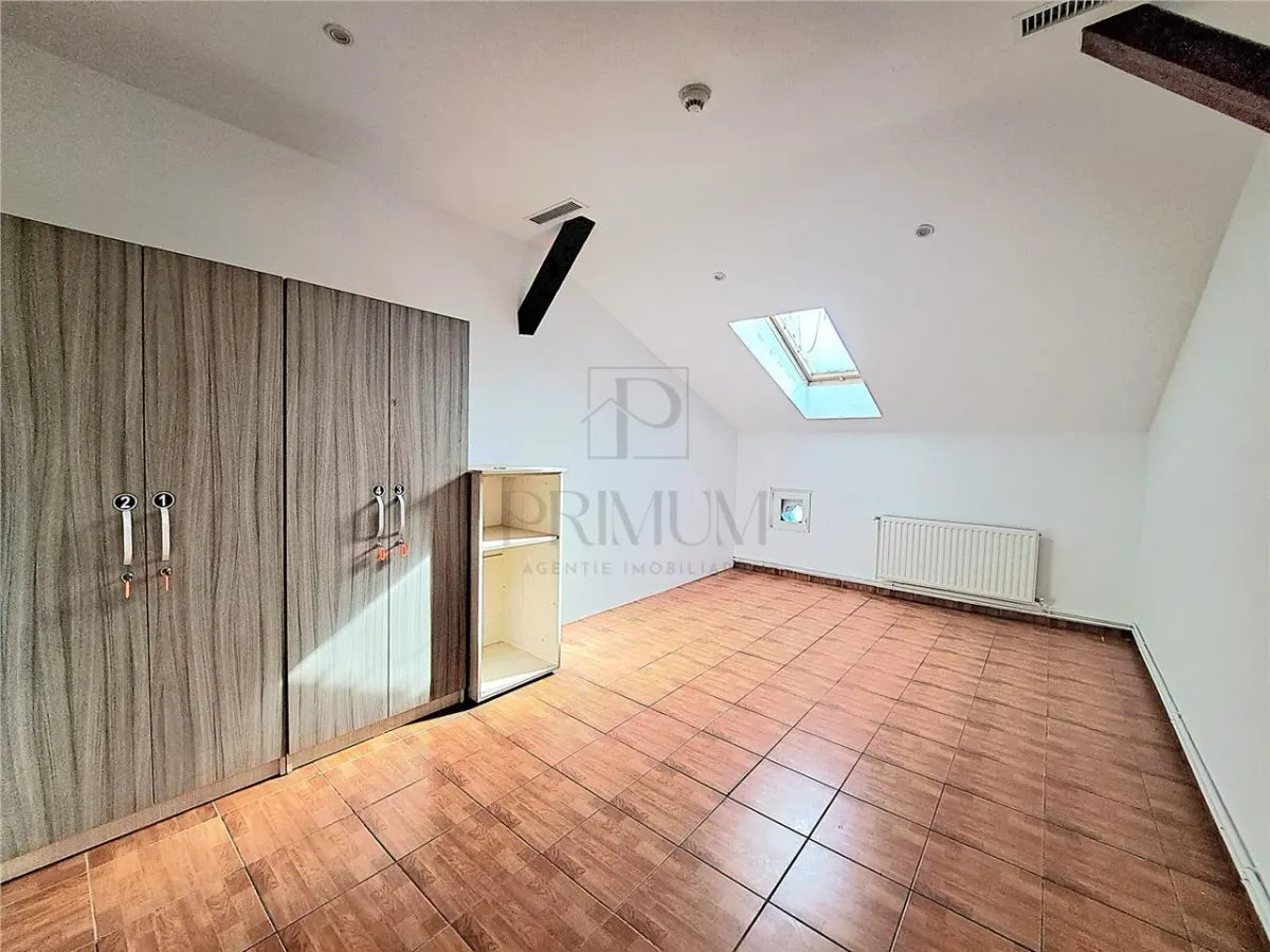 Spatiu birouri 5 camere la mansarda 160 mp - Semicentral - foto 1