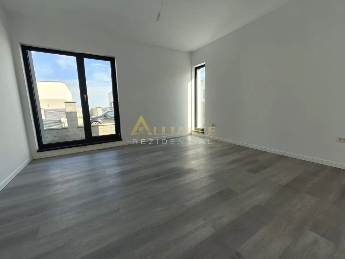 CASA PARTER-4 CAMERE-TEREN 402 MP -Str. Aviatorilor - foto 7