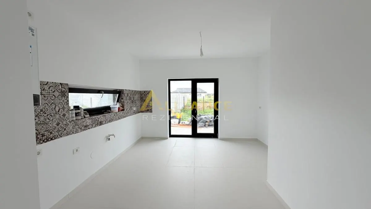 Casa Individuala - 4 camere - 2 bai - 416mp teren - foto 4