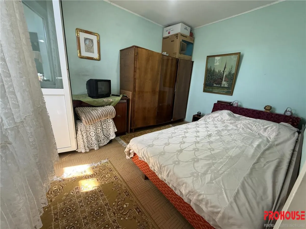 Apartament 2 camere, Mioritei (Slanicului), etaj 4/4, acoperis sarpanta. - foto 6