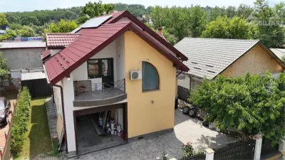 Casa Iasi Manta Rosie | 4 dormitoare | S.u. 165 mp | Panouri fotov | Garaj | Semineu - foto 1