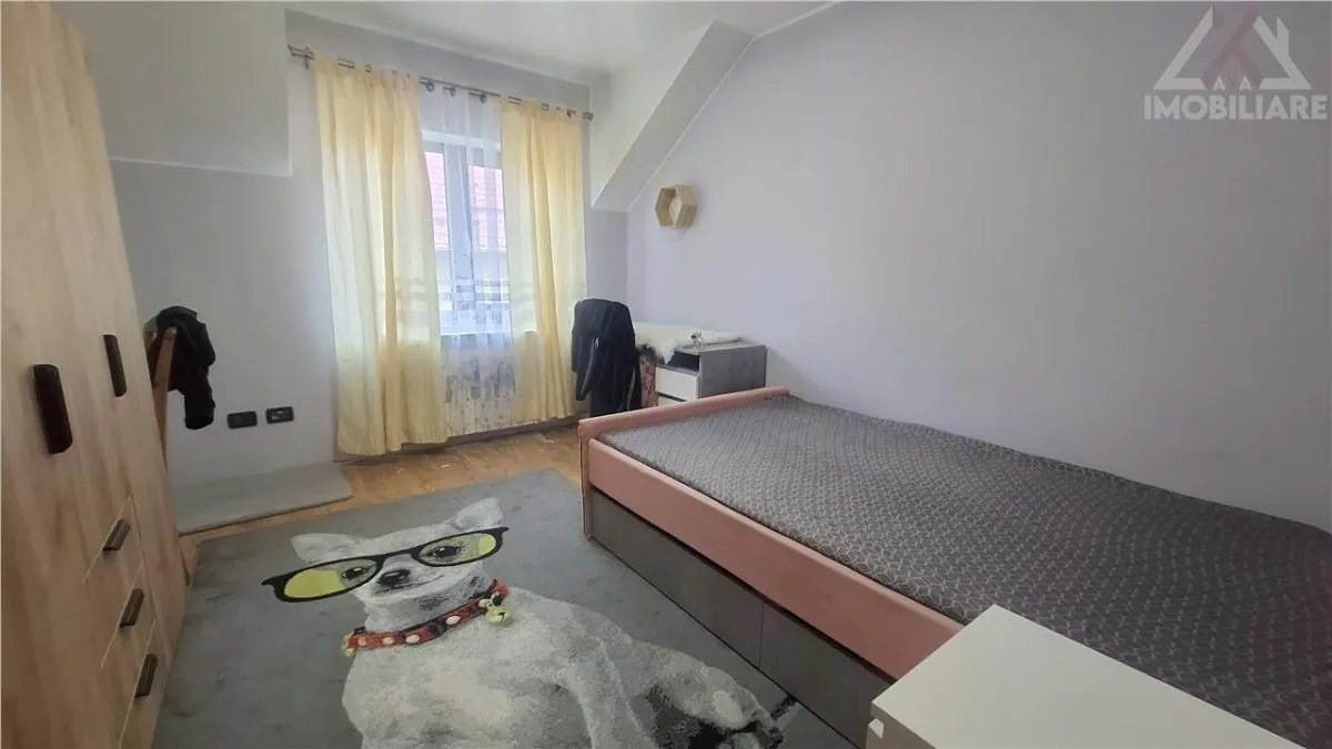Casa Iasi Manta Rosie | 4 dormitoare | S.u. 165 mp | Panouri fotov | Garaj | Semineu - foto 9