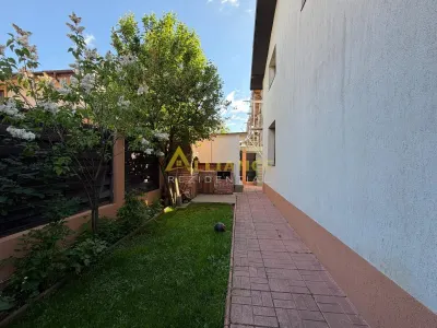 Casa de vanare , 4 camere , mobilat utilat - foto 9