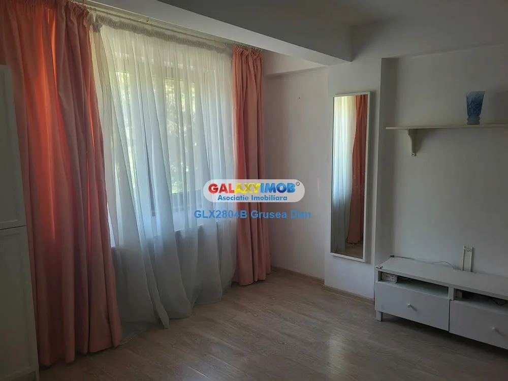 1 decembrie 1918 2cam 59mp etaj 1 nou 2017 centrala AC balcon metrou - foto 1