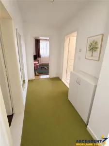 Casa individuala cu 5 camere, garaj, pivnita si curte proprie, Sangeorgiu de Mures. - foto 12