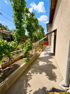 Casa individuala cu 5 camere, garaj, pivnita si curte proprie, Sangeorgiu de Mures. - foto 18