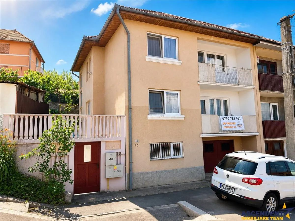 Casa individuala cu 5 camere, garaj, pivnita si curte proprie, Sangeorgiu de Mures. - foto 4