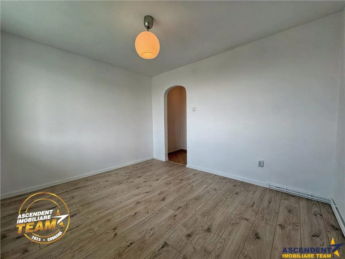 FILM &Tur 3D! Apartament cu 2 camere, decomandat, Simeria, Sfantu Gheorghe - foto 7