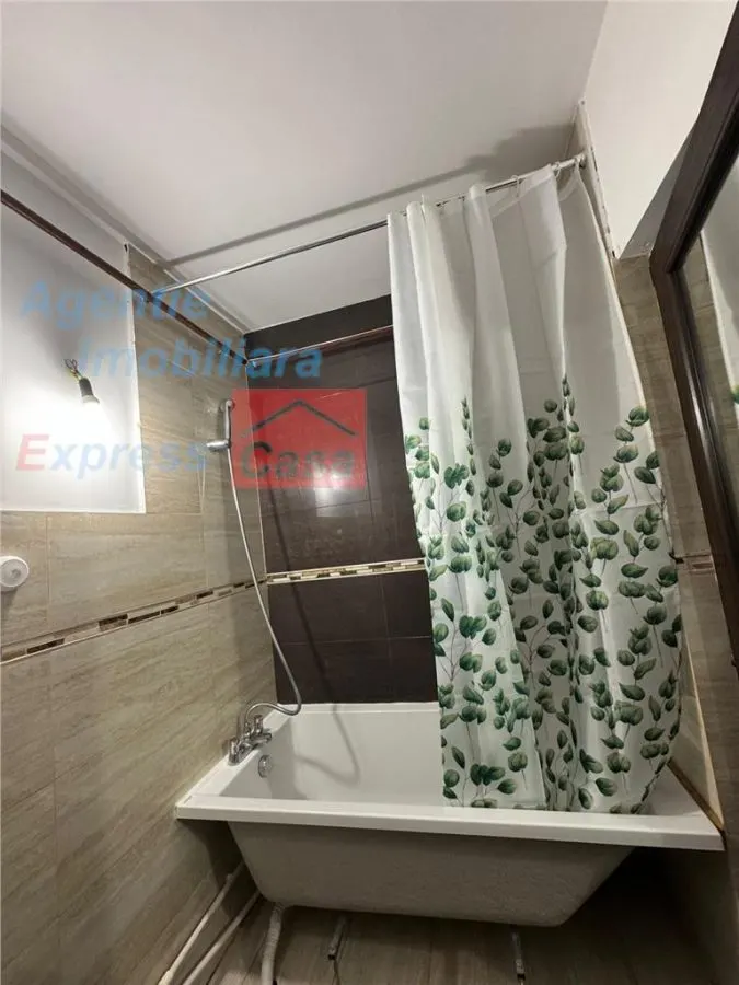Apartament 2 camere decomandat, recovat complet, zona Ciric - foto 8