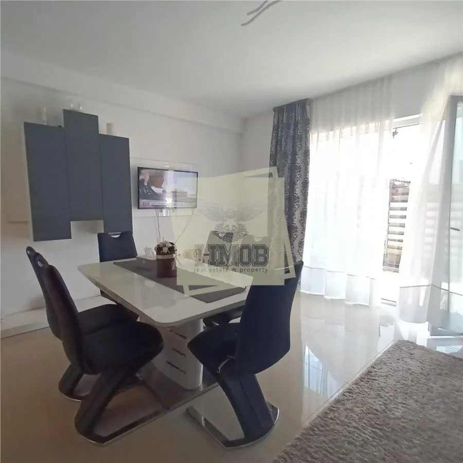 Casa cu 3 camere 3 balcoane si parcare privata in Selimbar - foto 2