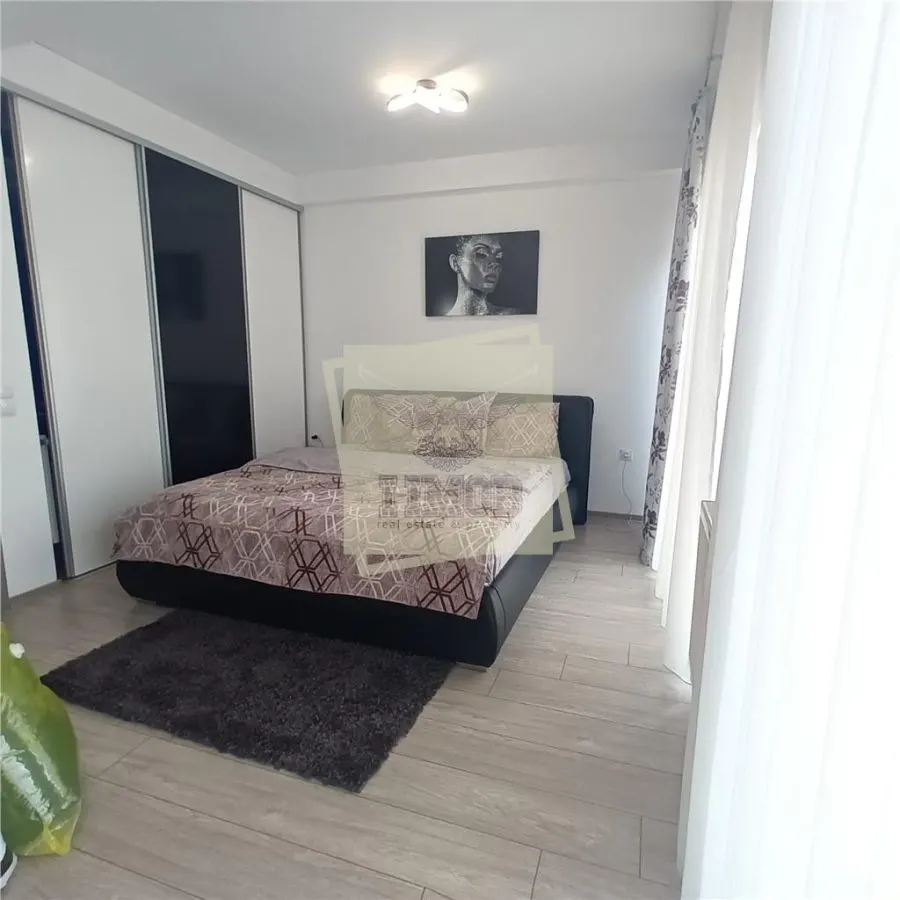 Casa cu 3 camere 3 balcoane si parcare privata in Selimbar - foto 4