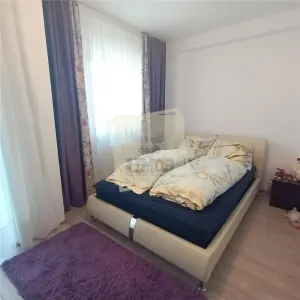 Casa cu 3 camere 3 balcoane si parcare privata in Selimbar - foto 9