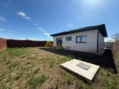 Casa individuala parter - 3 camere- 2 bai - teren 375mp - foto 2