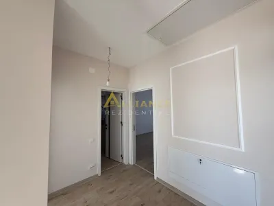 Casa individuala parter - 3 camere- 2 bai - teren 375mp - foto 13