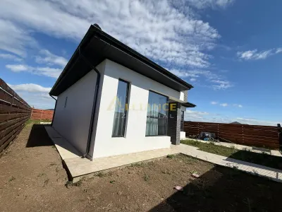 Casa individuala parter - 3 camere- 2 bai - teren 375mp - foto 3