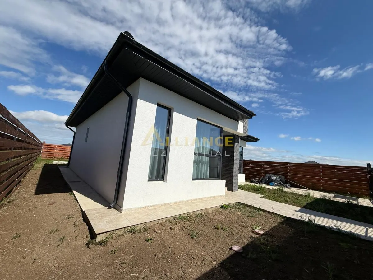 Casa individuala parter - 3 camere- 2 bai - teren 375mp - foto 3
