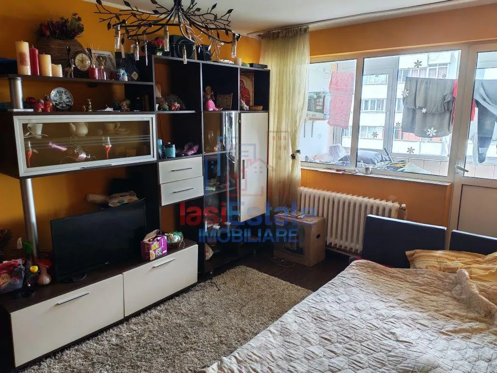 Apartament 2 camere Podu Ros - foto 2