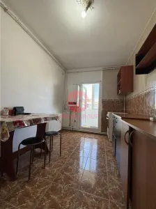 Apartament 3 Camere, Decomandat, zona Tomis ll, Ideal vara, sau termen lung - foto 13
