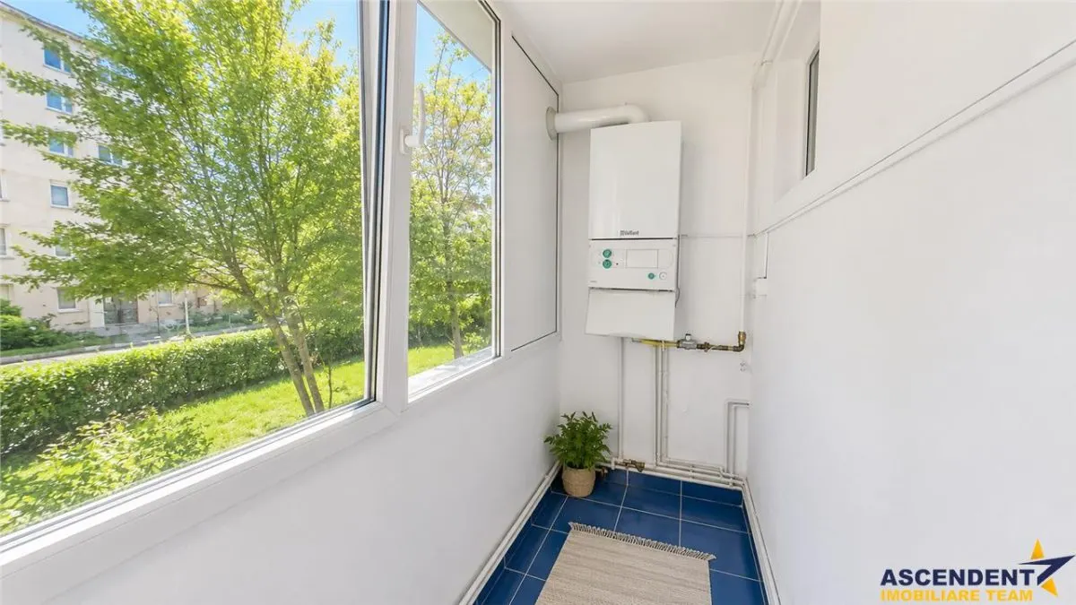 Proprietate, decomandat structurata, etaj1, pe 3 camere, Sacele, Brasov - foto 1