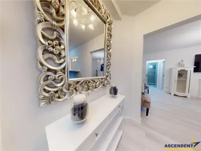 Eleganta si simplitate - Centrul Civic, renovat, etaj 2, design cu detalii unice - foto 4