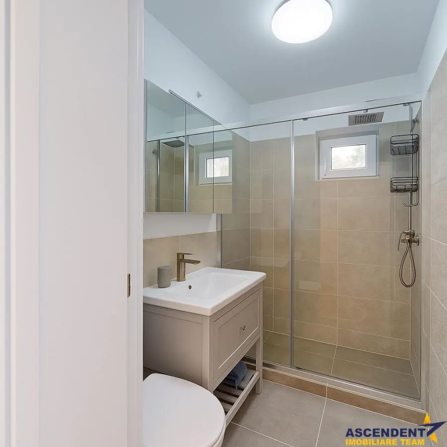 Eleganta si simplitate - Centrul Civic, renovat, etaj 2, design cu detalii unice - foto 5