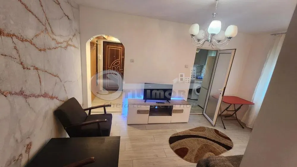 Apartament 2 camere Podu Ros - foto 1
