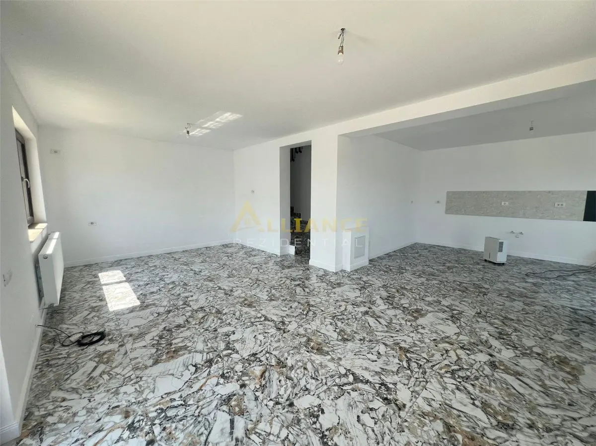 Vila individuala- 4 CAMERE-2 BAI-TEREN 344 MP - foto 3