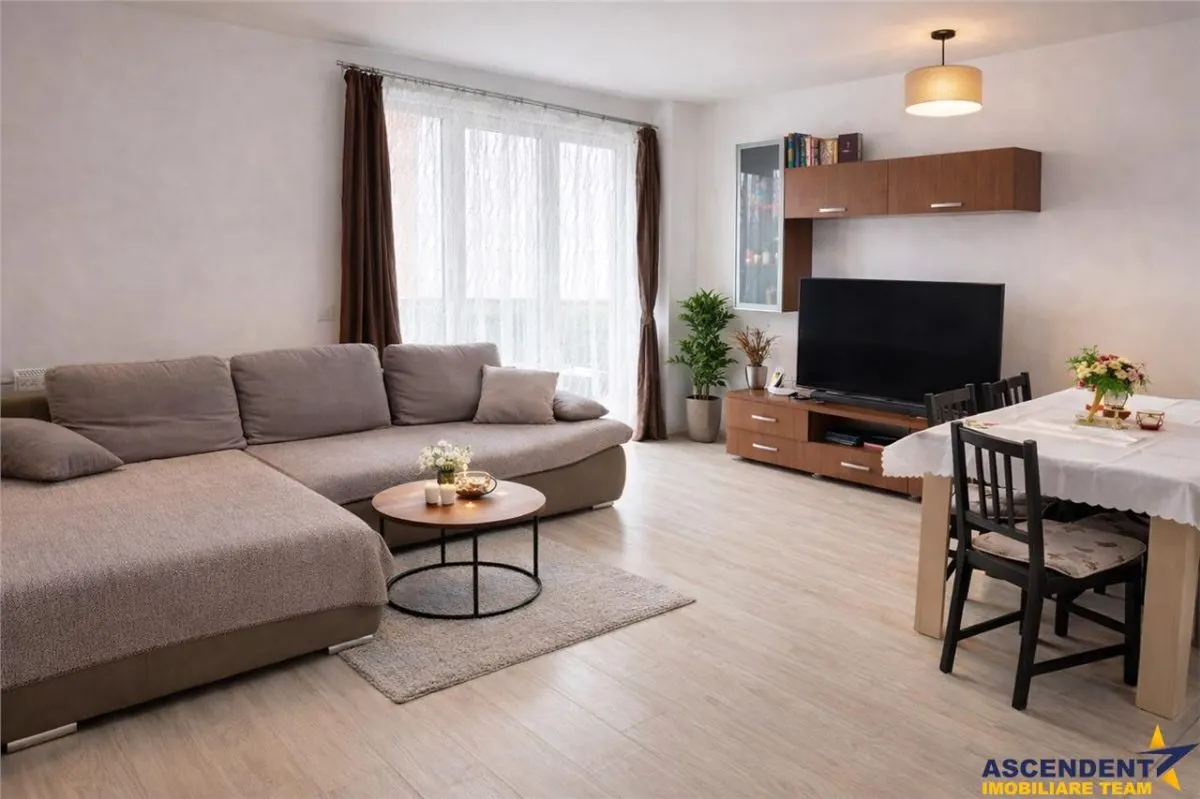 Apartament trei camere, decomandat, etaj2, Maurer Tractorul, Brasov - foto 1