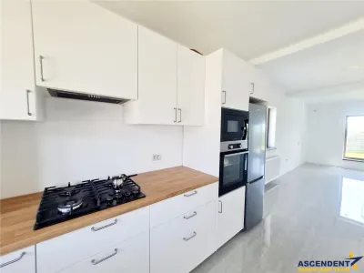 Pet friendly! Casa ergonomica, 2bai,  Tarlungeni, Brasov - foto 13