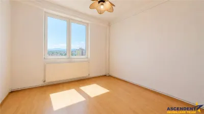 3D! Renovat, luminos, cu vedere panoramica, Vlahuta, Brasov. - foto 2