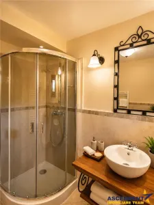 Hotel boutique:restaurant,spa,domeniu de 4.300 mp,5 minute de Castelul Bran,oportunitate premium HoReCa - foto 25