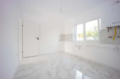 Capat CUG INTABULAT Vila  4 camere D Lunca Cetatuii - foto 6