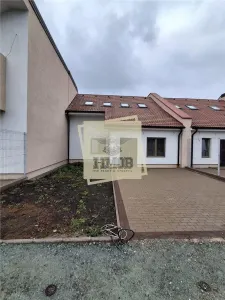 Casa rezidentiala 5 camere 2 bai  parcare  Sura Mica - Sura Mica