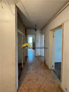 Basarabia,apartament 3 camere,bloc reabilitat,centrala termica,boxa - foto 5